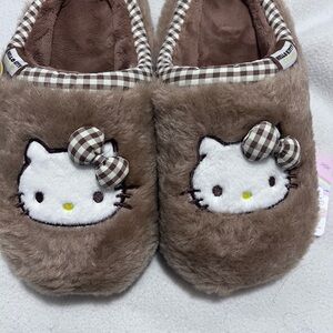 Hello Kitty Women’s Brown Fuzzy Slippers